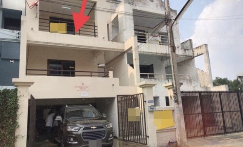 ขายทาวน์เฮ้าส์ 3 ชั้น 30 ตรว หมู่บ้านคลองหลวงโฮมเพลส ตรงข้ามแมคโครคลองหลวง โทร 0982251577