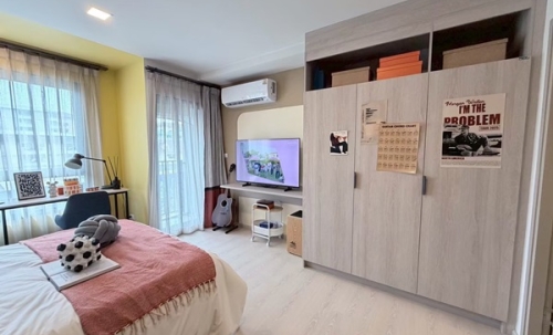 ขายคอนโด ใหม่ dcondo Vivid Rangsit ตรงข้าม ม.กรุงเทพ ข้ามสะพานลอยก็ถึงมหาลัย พร้อมอยู่ โทร 0616161426