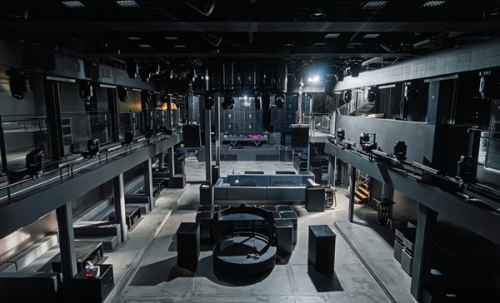 ปล่อยเช่า ผับ ไนต์คลับ (Nightclub) เซ้งอาคาร 3 ชั้น 2,100 ตรม. ทำเลใจกลางเอกมัย สามารถดำเนินธุรกิจต่อได้ทันที โทร 090-6360022