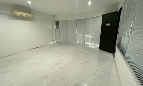 ให้เช่า,เซ้ง,ขาย บ้าน ทำสำนักงาน -ลาดพร้าว ซอย8 ทำเลทอง ใจกลางเมือง ใกล้ MRT โทร 0906360022