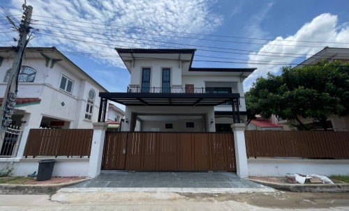 หมู่บ้านชัยพฤกษ์ ถนนวัดลาดปลาดุก บ้านเดี่ยว 2 ชั้น  ตกแต่งใหม่ ซอยวัดลาดปลาดุก มีพื้นที่เยอะ  ราคาจับต้องได้