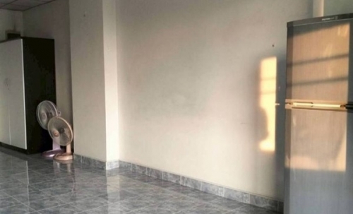 ขายด่วน คอนโด กรีนเพลส รอยัล พาร์ค ทำเลหน้าโรงเรียน ขนาด 31 ตรม.ชั้น 4 ห้องเย็นอยู่สบาย โทร 099-1961001