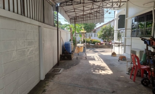 ขายบ้านเดี่ยว 2 ชั้น ปากน้ำ เมืองสมุทรปราการ พื้นที่ 122.8 ตร.ว. 6 ห้องนอน ทำเลดี โทร 0813436920 เจ้าของขายเอง