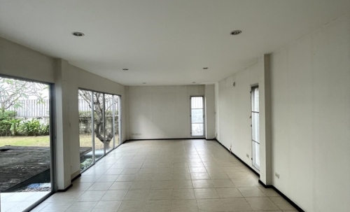 ขายบ้าน 2 ชั้น หมู่บ้าน โนเบิลทารา งามวงศ์วาน เมืองนนทบุรี หน้าโครงการติดสถานีรถไฟฟ้า Tel 089-8578865