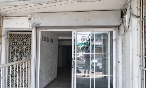 ขายอาคารพาณิชย์ ปากซอยประชาอุทิศ 127 ใกล้บิ๊กซี ติดถนนใหญ่ ทำเลศักยภาพสูง โทร 063-365-9464