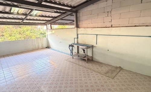 ให้เช่าทาวเฮ้าส์ 3 ชั้น หมู่บ้าน สินทวีแกรนด์วิลเลจน์ ใกล้ห้างเซ็นทรัลพระราม2 พร้อมอยู่ โทร 081-8218151