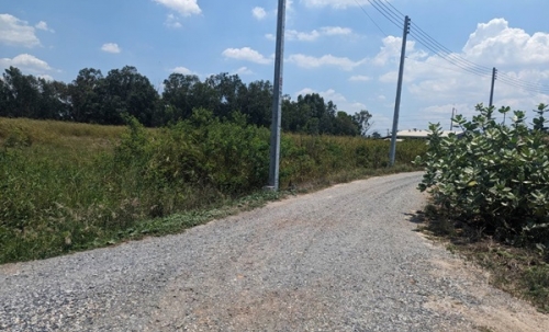 ขายที่ดิน แปลงสวย พนัสนิคม ชลบุรี ติดถนน 3 ด้าน 12-3-71 ไร่ ทำเลทอง ศุขประยูร-พนัสนิคม โทร 0818213624