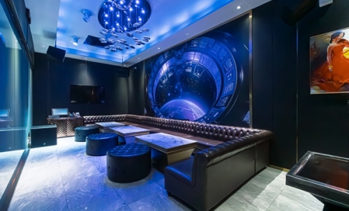 ปล่อยเช่า ผับ Nightclub เซ้งอาคาร 3 ชั้น 2,100 ตรม. ทำเลใจกลางเอกมัย สามารถดำเนินธุรกิจต่อได้ทันที โทร 090-6360022