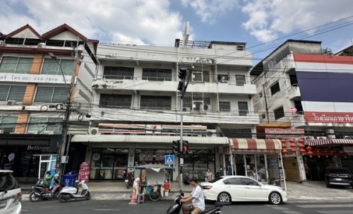 ขายอาคารพาณิชย์ 3.5 ชั้น ทำเลทองแบริ่ง ตรงข้าม รร.เซนต์โยเซฟ พร้อมผู้เช่า(7-11) ผลตอบแทน มากกว่า 5 เปอร์เซ็น