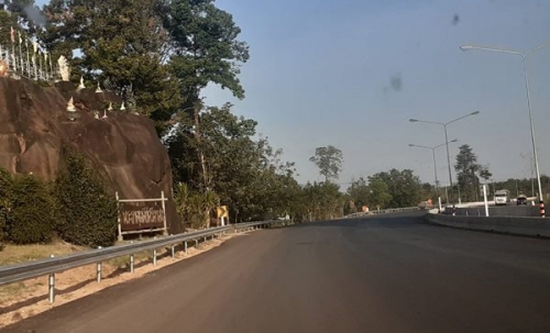 ขายที่ดินด่วนๆ ลดราคา 15 ไร่ ไคสี เมืองบึงกาฬ ใกล้สะพานมิตรภาพ ไทย-ลาว อยู่ติด ถ.ชยางกูร ติดทางเข้าวัดอาฮงศิลาวาส โทร 0632897879