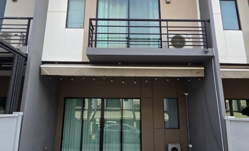 ขาย/ให้เช่า ทาวน์โฮม 3 ชั้น บ้านกลางเมือง (รามอินทรา-วัชรพล) 3 ห้องนอน ใกล้ แฟชั่นไอส์แลนด์ โทร 095-9166677
