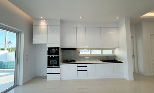 พูลวิลล่าโมเดิร์น 3 ห้องนอน 3.5 ห้องน้ำ สระเกลือส่วนตัว ในหัวหิน ใกล้ Black Mountain และรร.นานาชาติ โทร 0823664757