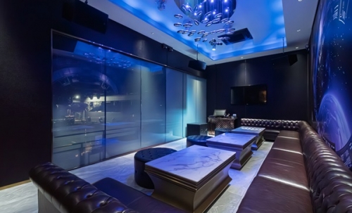 ปล่อยเช่า ผับ ไนต์คลับ (Nightclub) เซ้งอาคาร 3 ชั้น 2,100 ตรม. ทำเลใจกลางเอกมัย สามารถดำเนินธุรกิจต่อได้ทันที โทร 090-6360022