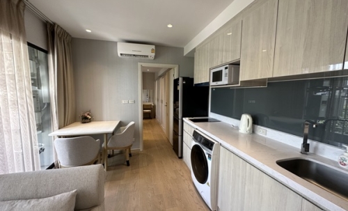 ให้เช่าคอนโด Runesu Thonglor 5 ใจกลางทองหล่อ เดินทางสะดวก ใกล้ BTS เฟอร์ครบ พร้อมเข้าอยู่ โทร 086-002-2449