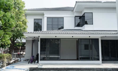 ขายบ้าน หมู่บ้าน ลัดดารมย์ อิลิแกรนช์ ราชพฤกษ์-รัตนาธิเบศ นนทบุรี รีโนเวทใหม่ ทำเลสวย โทร 0944836998