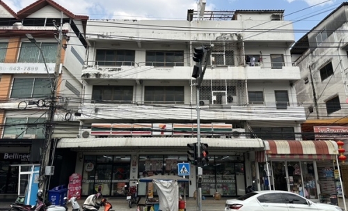 ขายตึกทำเลทองแบริ่ง ตรงข้าม รร.เซนต์โยเซฟ พร้อมผู้เช่า(7-11) ผลตอบแทน มากกว่า 5 เปอร์เซ็น