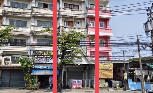 ขายอาคารพาณิชย์ ปากซอยประชาอุทิศ 127 ใกล้บิ๊กซี ติดถนนใหญ่ ทำเลศักยภาพสูง โทร 063-365-9464