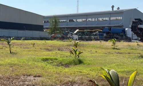 ขายที่ดิน 4 ไร่ 3 ตรว. บางนา กม.25 (พื้นที่สีแดง) ติดถนนบางนา-ตราด ฝั่งขาออก โทร 090-6360022