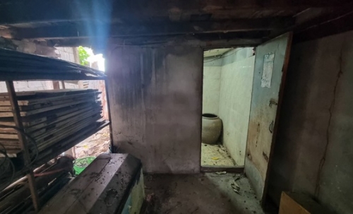 ขายที่ดินราคาถูก พร้อมบ้าน 2 ชั้น 101 ตร.ว. เมืองร้อยเอ็ด ทำเลดีเข้าออกสะดวก ใกล้แหล่งชุมชน และสถานที่สำคัญ โทร 063-2825635