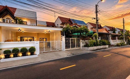 [ทำเลสุดฮิต ติดรถไฟฟ้า] บ้านแฝด 2 ชั้น บัวทอง 2 ติด MRT คลองบางไผ่